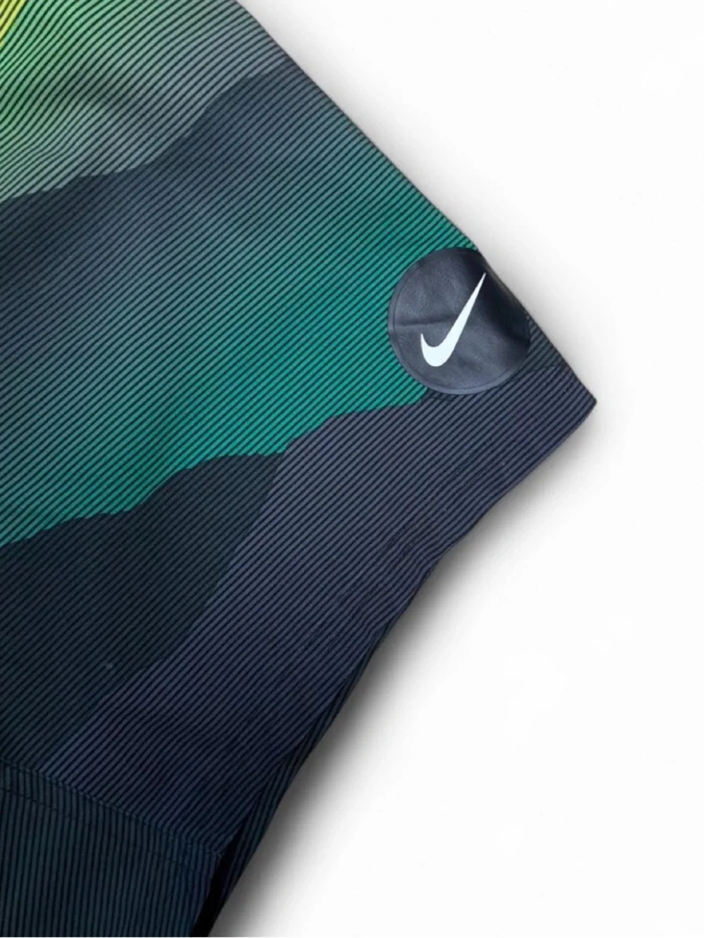 Nike Men’s Gradient Green to Black Swim Board Shorts